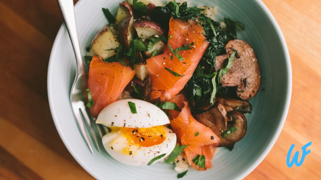 Read more about the article EGG AND SMOKED SALMON BREAKFAST BOWL RECIPE