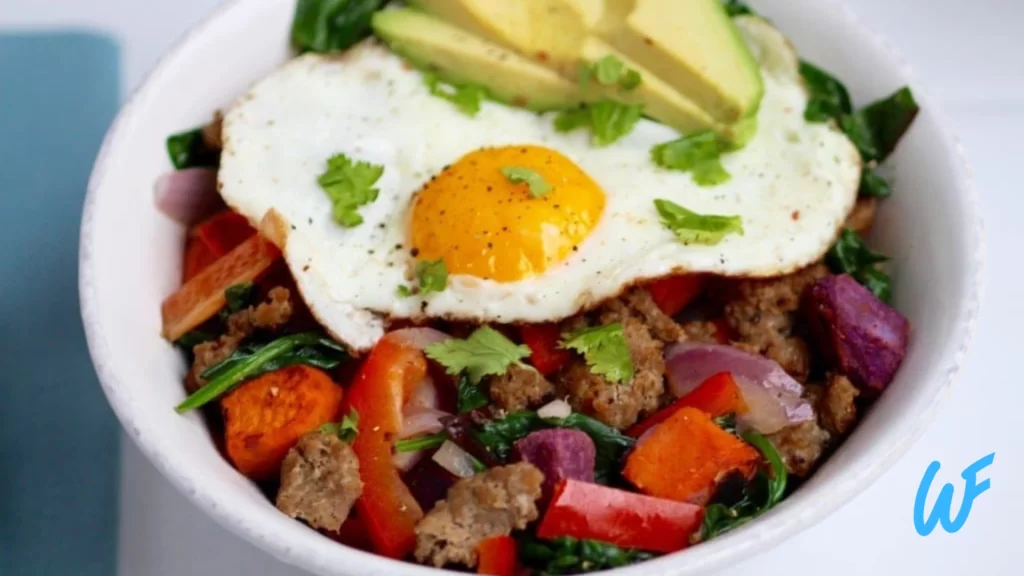 EGG AND TURKEY SAUSAGE BREAKFAST BOWL RECIPE