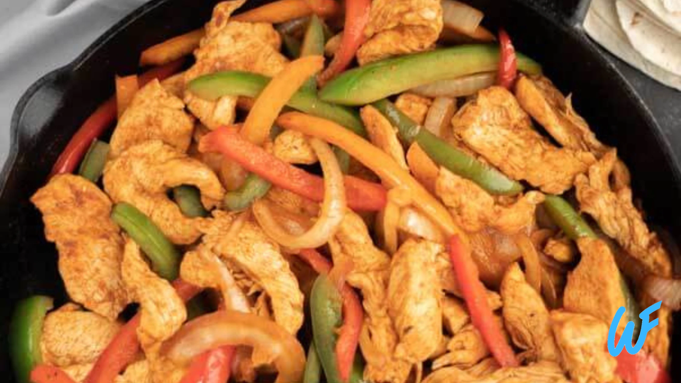 CHICKEN AND EGG SKILLET FAJITAS RECIPE