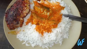 FISH AND SPINACH CURRY WITH BROWN RICE