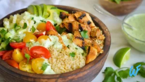 SPICY CHICKEN QUINOA BOWL WITH AVOCADO