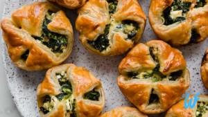 BAKED SPINACH AND CHEESE PUFFS RECIPE