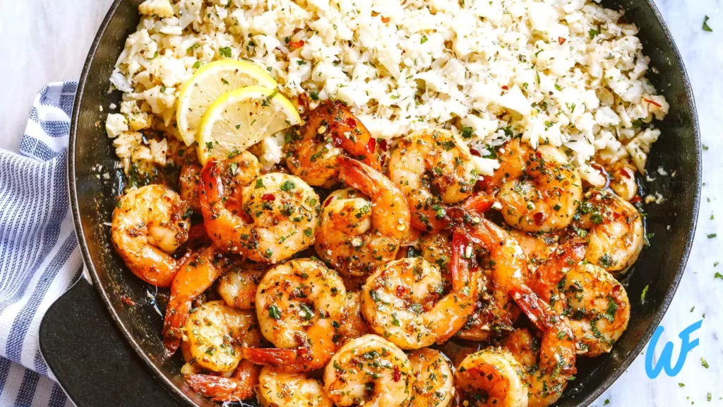 Read more about the article LEMON GARLIC SHRIMP WITH CAULIFLOWER RICE