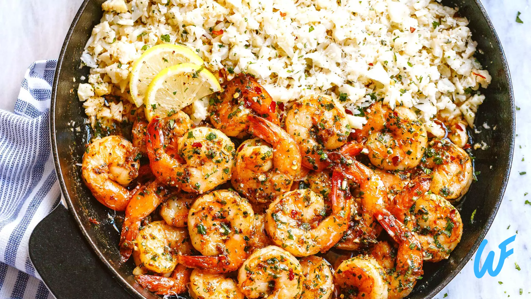 You are currently viewing LEMON GARLIC SHRIMP WITH CAULIFLOWER RICE