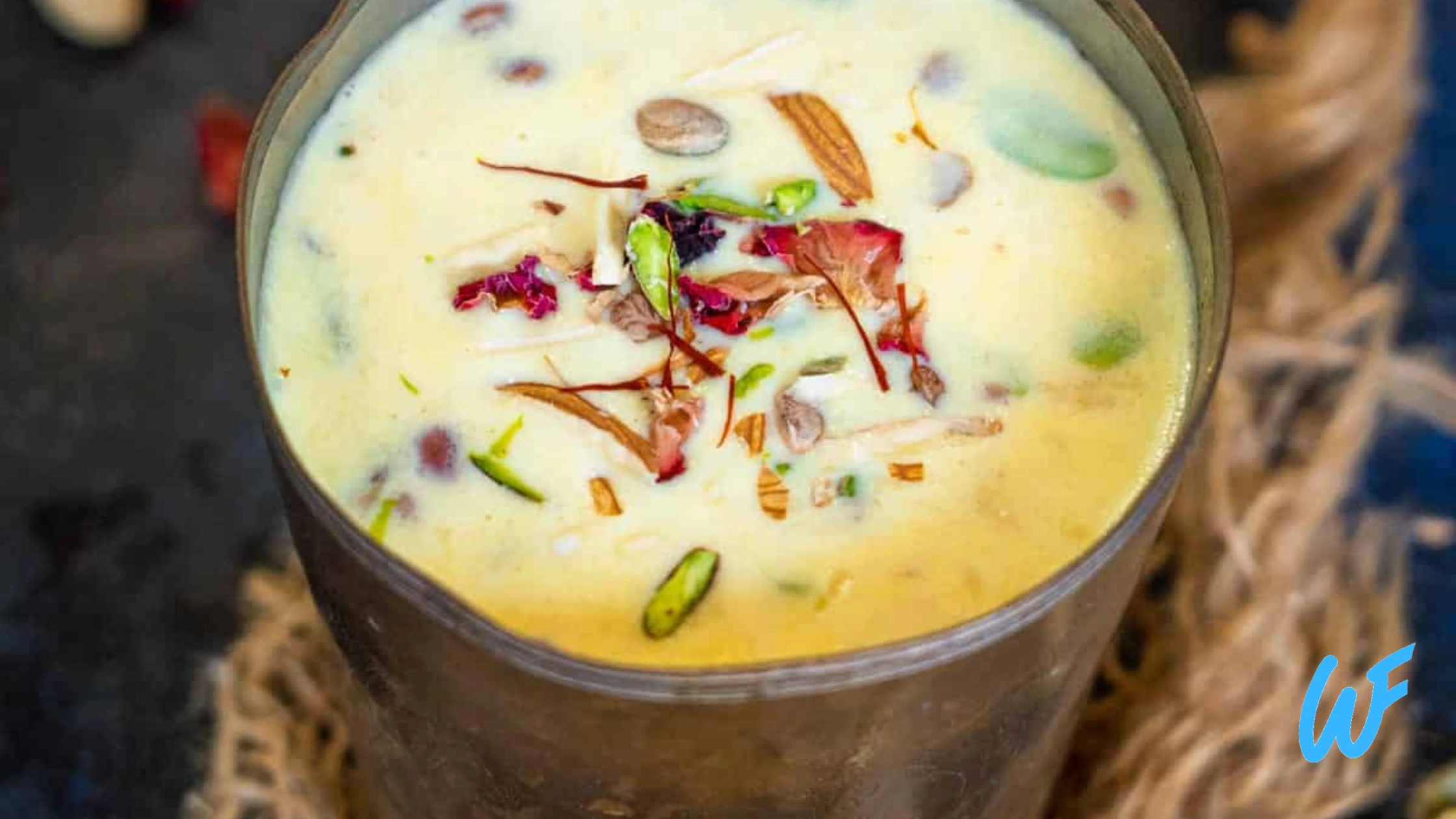 Cashew and Saffron Shake