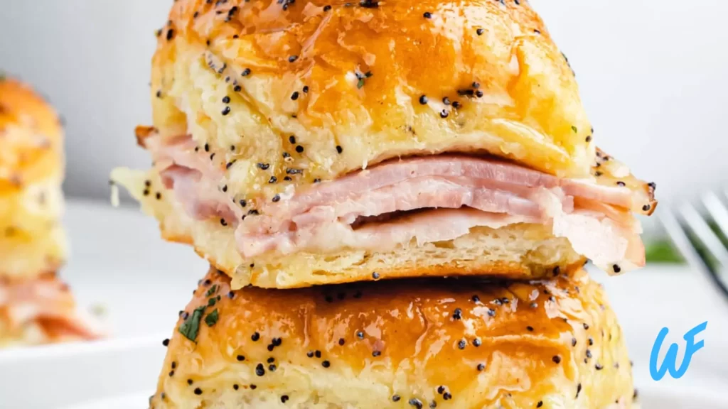 Read more about the article Mini Ham and Cheese Sliders