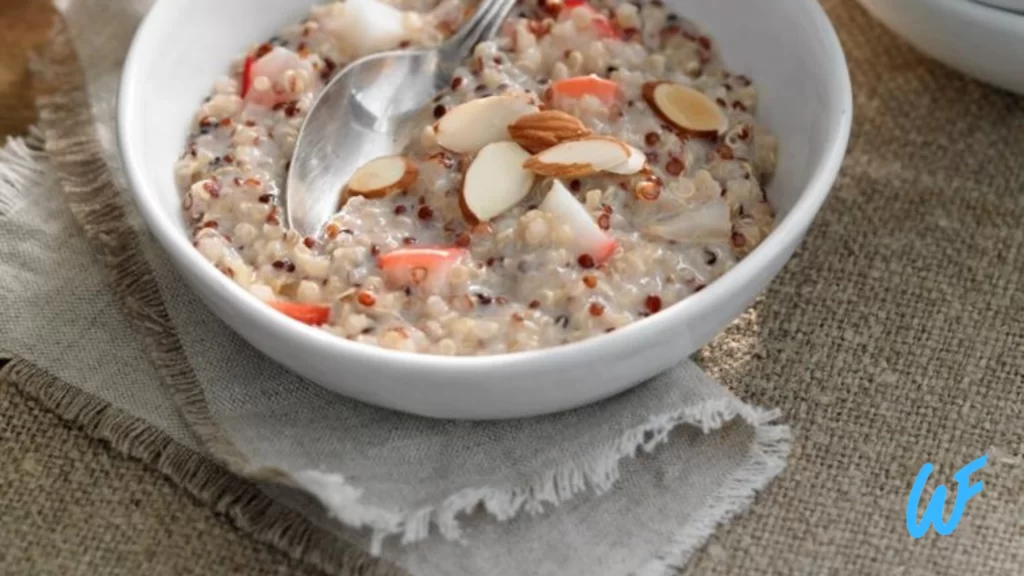 Apple Cinnamon Quinoa Porridge