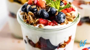 Read more about the article Greek Yogurt Parfait with Nuts and Berries