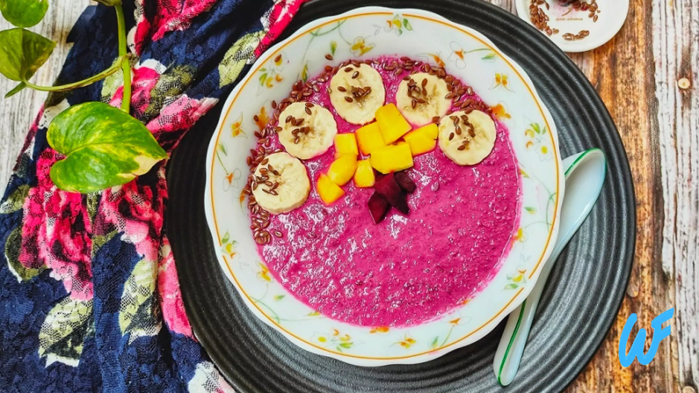 Beetroot and Carrot Smoothie Bowl