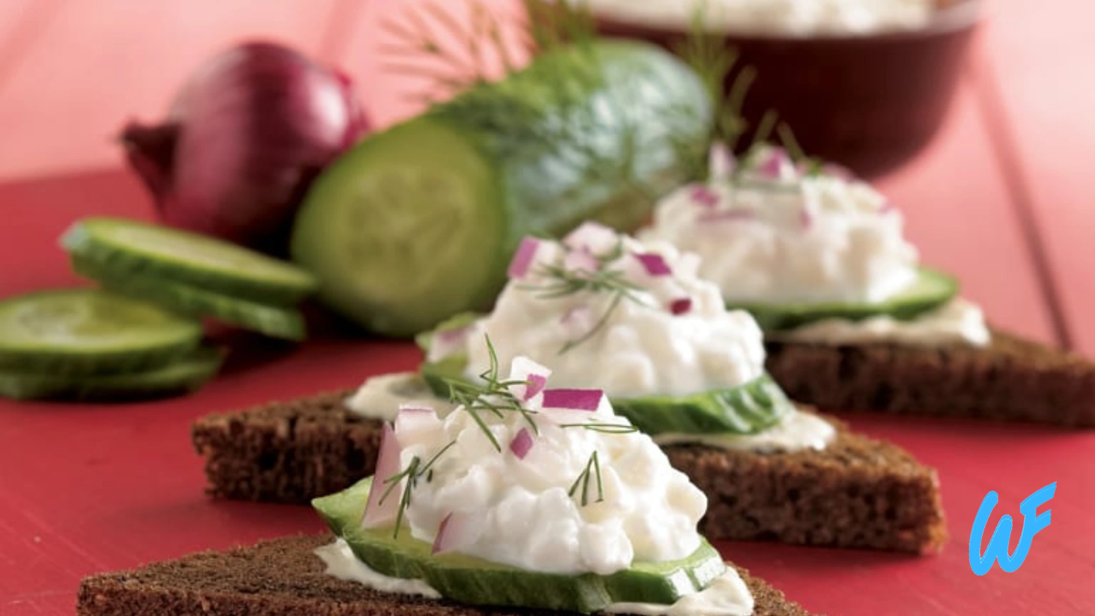 Cucumber and Cottage Cheese Bites