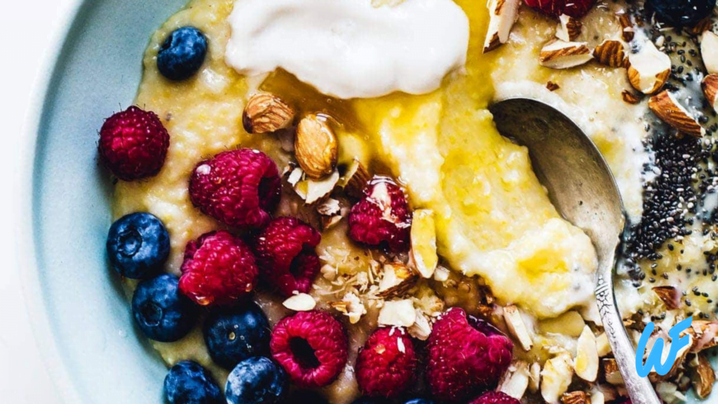 Cornmeal Porridge with Berries