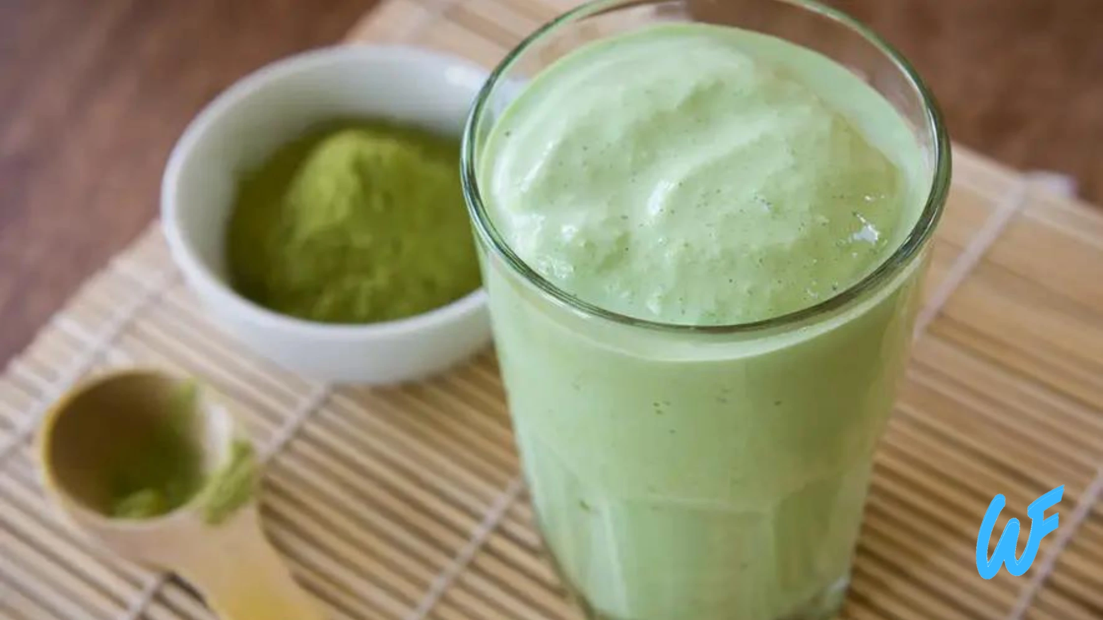 You are currently viewing Vegan Matcha Green Tea Smoothie