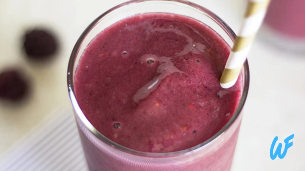 Read more about the article Vegan Berry Bliss Smoothie
