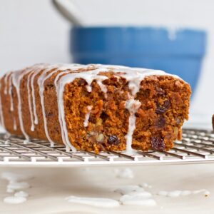 Read more about the article Whole-Grain Vegan Carrot Cake Loaf with Lemon Glaze – Oh She Glows By Willfits.com