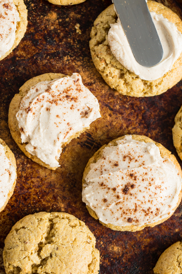 Read more about the article Perfect Little Pumpkin Cookies with Spiced Buttercream – Oh She Glows By Willfits.com